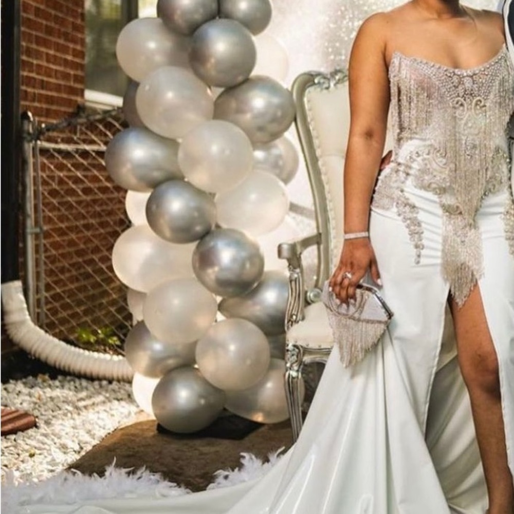 SELLING MY PROM DRESS ( only worn once )